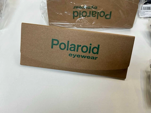 Polaroid zonnebril (16x) - afbeelding 9 van  10
