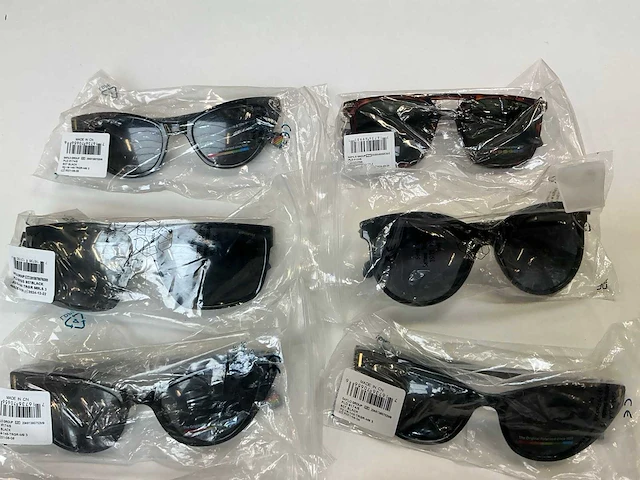 Polaroid zonnebril (16x) - afbeelding 6 van  10