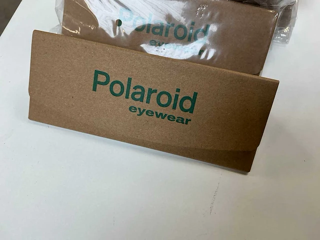 Polaroid zonnebril (16x) - afbeelding 8 van  10