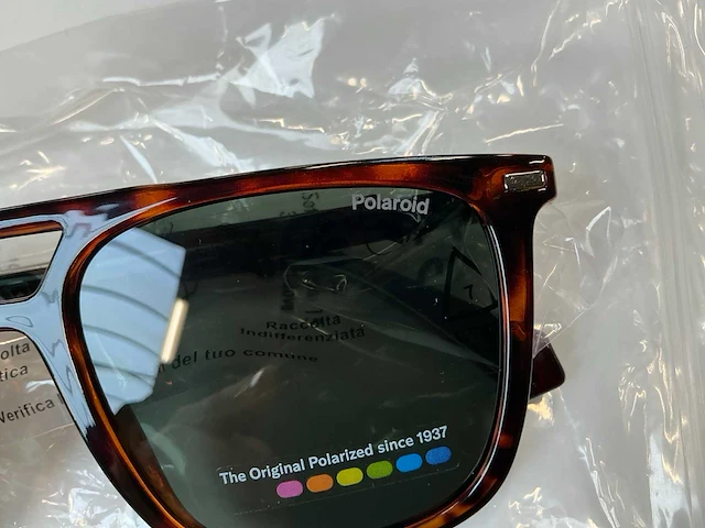 Polaroid zonnebril (16x) - afbeelding 10 van  10