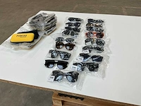 Polaroid zonnebril (17x) - afbeelding 1 van  12