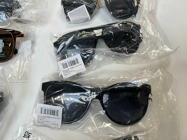 Polaroid zonnebril (17x) - afbeelding 7 van  12