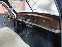 Politieauto ontwijken - afbeelding 60 van  63