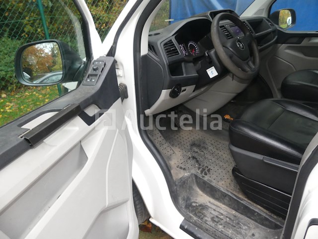 Politievoertuig volkswagen kombi (2019-141.105 km) - afbeelding 8 van  35