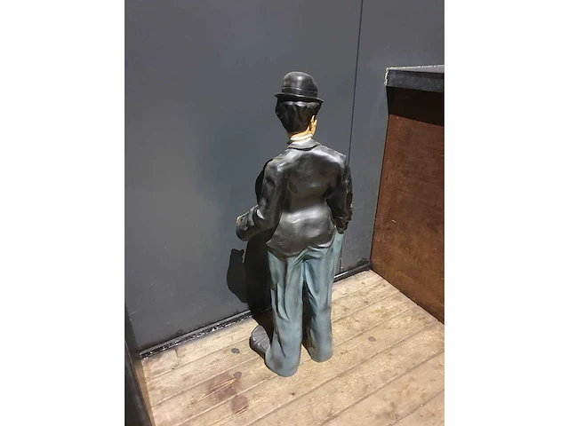 Polyester charlie chaplin beeld - afbeelding 4 van  4