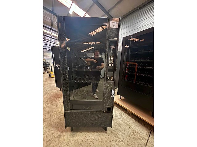 Polyvend - verkoopautomaat - afbeelding 3 van  7