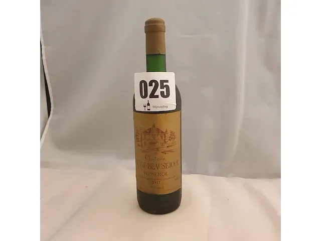 Pomerol château petit - beausejour 750ml 1977 - afbeelding 1 van  6