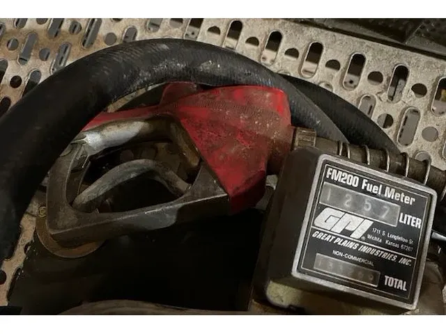 Pomp met handvat en meter - afbeelding 3 van  5