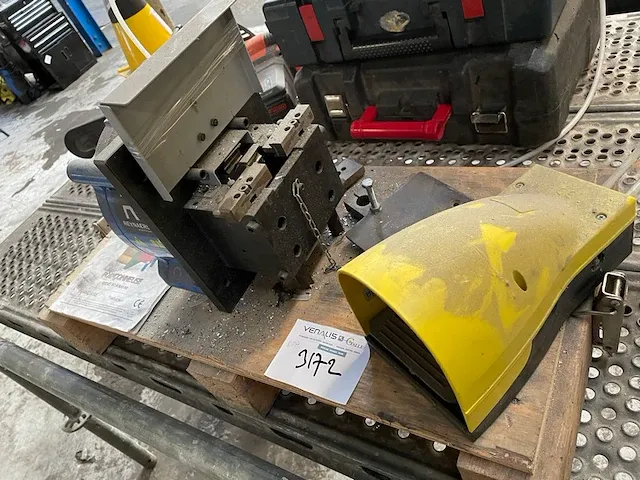 Ponsmachine voor aluminiumbewerking - afbeelding 1 van  4