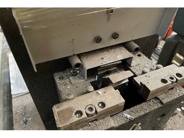 Ponsmachine voor aluminiumbewerking - afbeelding 2 van  4