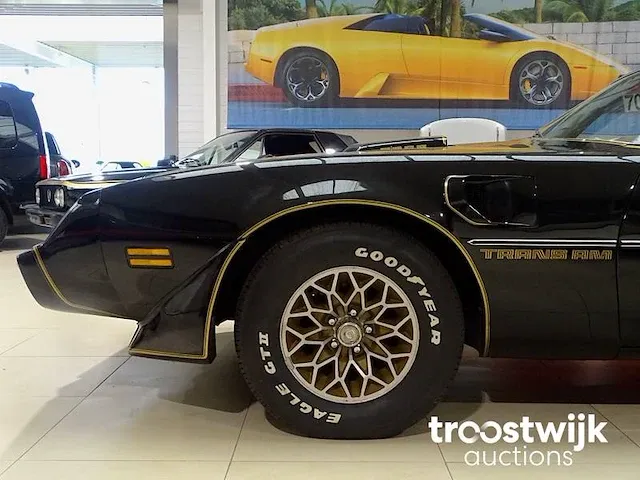 Pontiac '79 firebird trans am 6.6 v8 '10th anniversary' - afbeelding 2 van  53