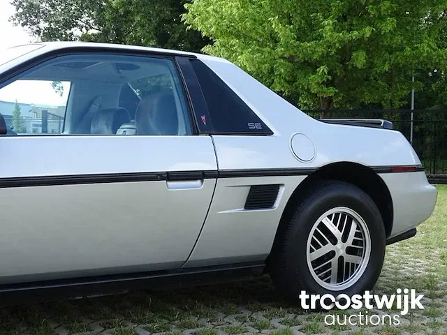 Pontiac fiero 2m6 se (topstaat) - afbeelding 12 van  50