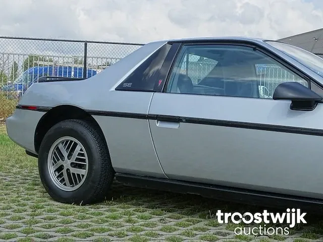 Pontiac fiero 2m6 se (topstaat) - afbeelding 17 van  50