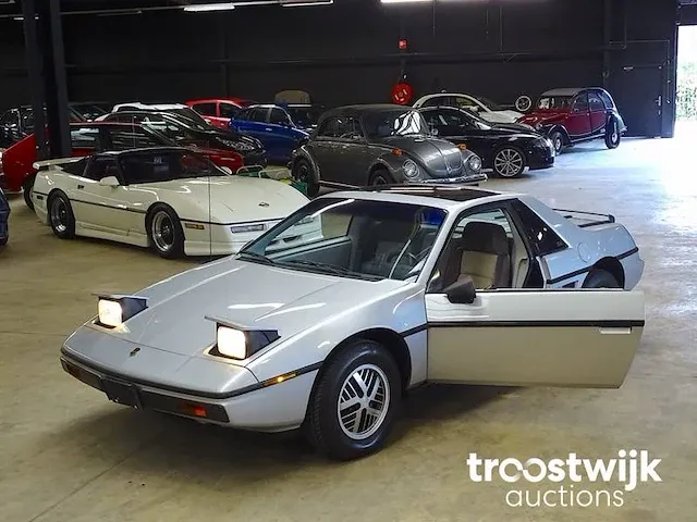 Pontiac fiero 2m6 se (topstaat) - afbeelding 48 van  50