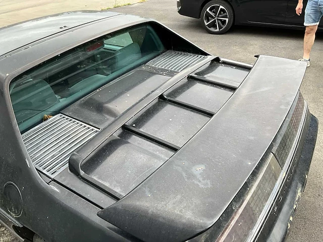 Pontiac fiero oldtimer - afbeelding 9 van  24