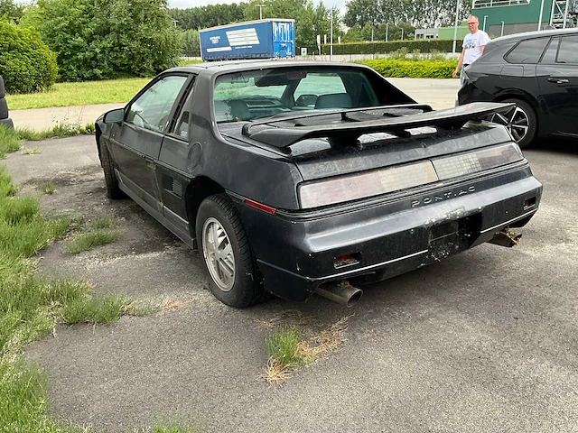 Pontiac fiero oldtimer - afbeelding 20 van  24