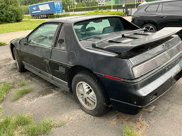Pontiac fiero oldtimer - afbeelding 21 van  24