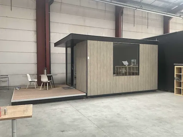 Poolhouse met terras - afbeelding 1 van  6