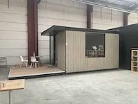 Poolhouse met terras