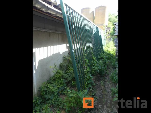 Poort met motor - afbeelding 1 van  4