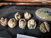 Popjes en cloissone schaaltje - afbeelding 2 van  3