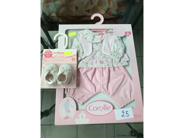 Poppenkledij met schoentjes - afbeelding 1 van  1