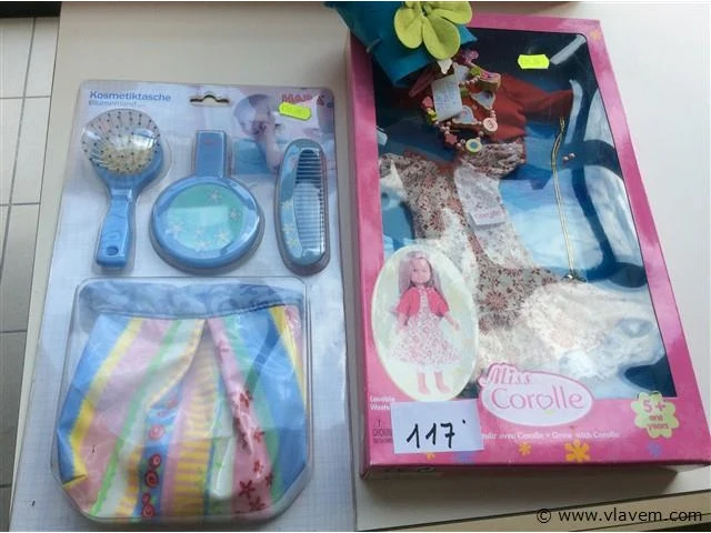 Poppenkledij - afbeelding 1 van  3