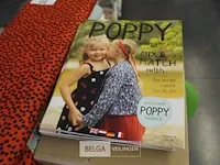 Poppy editie 16 boek & diverse stoffen op rol/houder - afbeelding 6 van  6