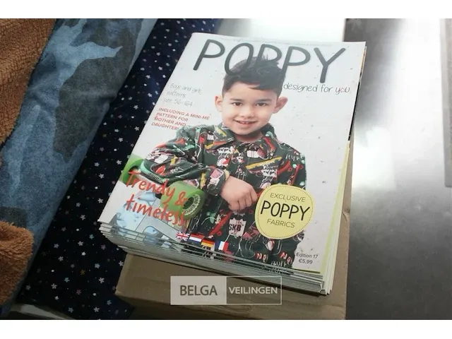 Poppy editie 17 boek & diverse stoffen op rol/houder - afbeelding 6 van  6