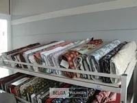 Poppy editie 20 boek & diverse stoffen op rol/houder - afbeelding 1 van  6