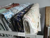 Poppy editie 20 boek & diverse stoffen op rol/houder - afbeelding 2 van  6