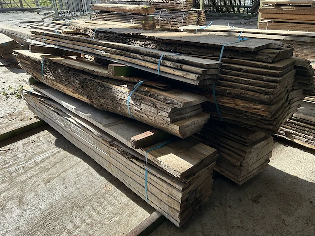 Populier stam - lengtes 2300mm-2900mm - afbeelding 4 van  5
