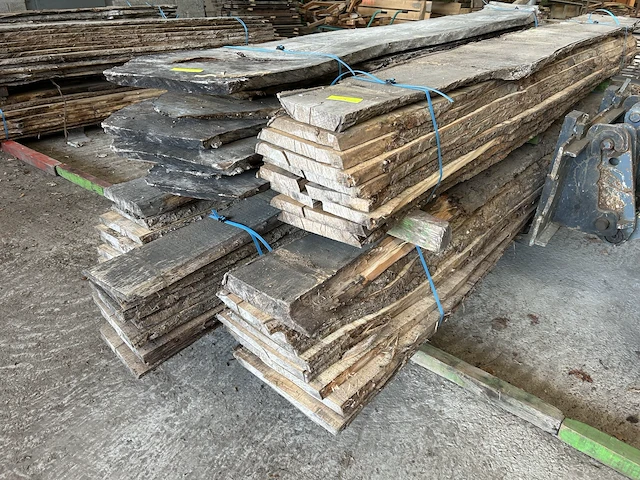 Populier stam - lengtes 2800mm-3400mm - afbeelding 1 van  4