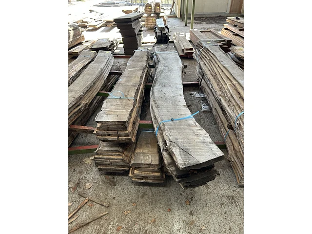Populier stam - lengtes 3200mm-3300mm - afbeelding 2 van  5