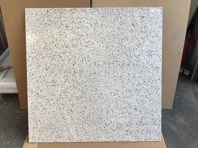 Porcelanosa treviso beige vloertegel 120x120 cm 11,52 m² - afbeelding 1 van  3