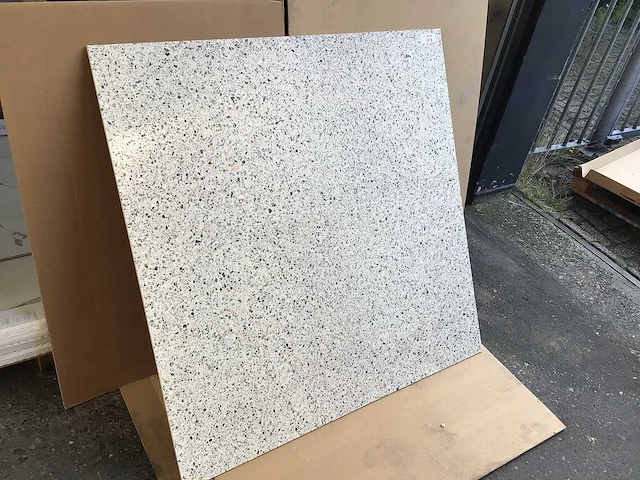 Porcelanosa treviso beige vloertegel 120x120 cm 11,52 m² - afbeelding 2 van  3