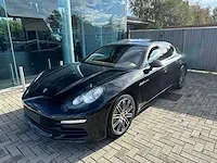 Porsche - panamera - personenauto - afbeelding 1 van  33