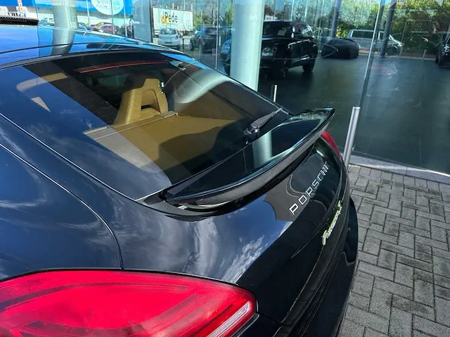 Porsche - panamera - personenauto - afbeelding 24 van  33