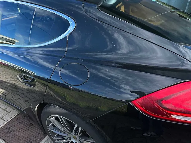 Porsche - panamera - personenauto - afbeelding 26 van  33