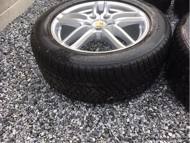 Porsche 19 inch velgen met banden - afbeelding 8 van  14