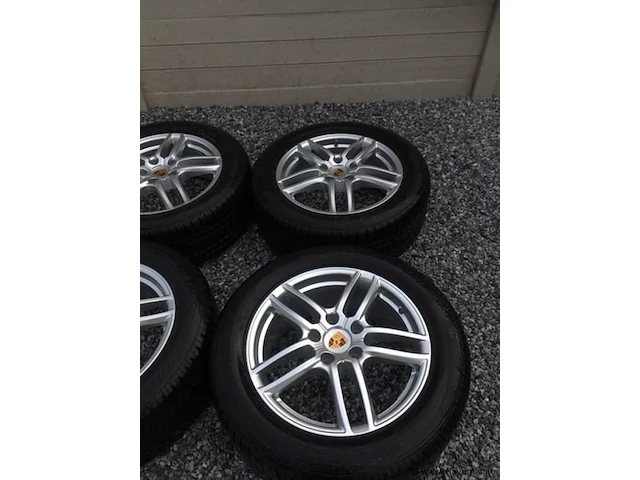 Porsche 19 inch velgen met banden - afbeelding 12 van  14