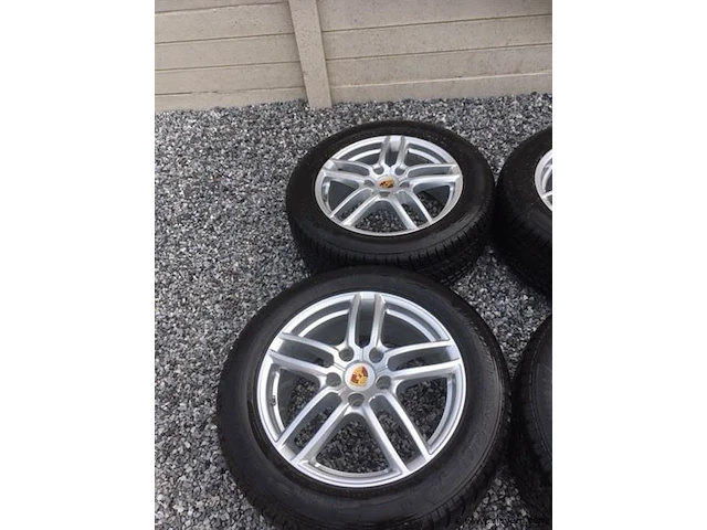Porsche 19 inch velgen met banden - afbeelding 13 van  14