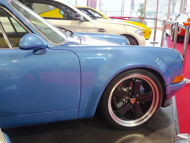 Porsche 911 (964) 3.6 'resto-mod' - afbeelding 9 van  46