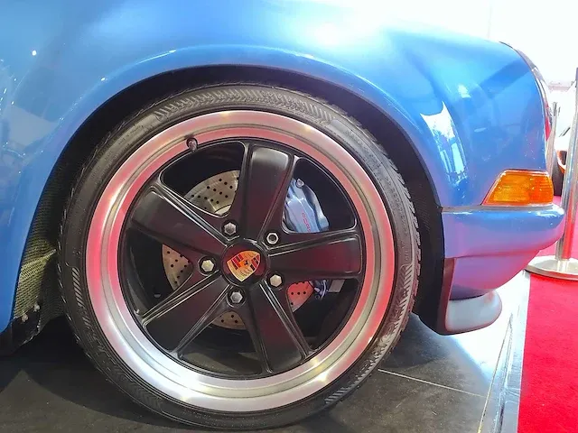 Porsche 911 (964) 3.6 'resto-mod' - afbeelding 10 van  46