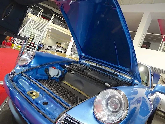 Porsche 911 (964) 3.6 'resto-mod' - afbeelding 17 van  46
