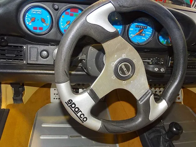 Porsche 911 (964) 3.6 'resto-mod' - afbeelding 30 van  46