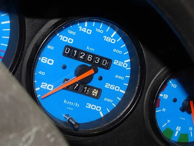 Porsche 911 (964) 3.6 'resto-mod' - afbeelding 32 van  46