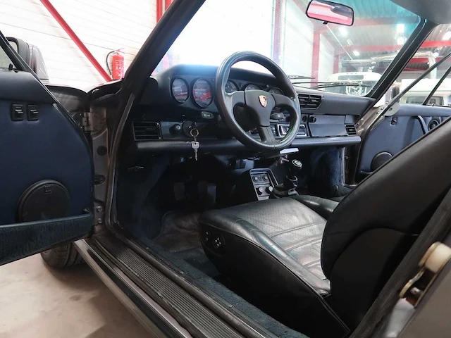Porsche 911 carrera cabriolet - afbeelding 49 van  83
