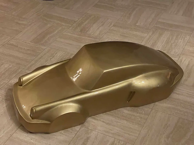 Porsche 911 sculptuur 140cm gold - afbeelding 2 van  5