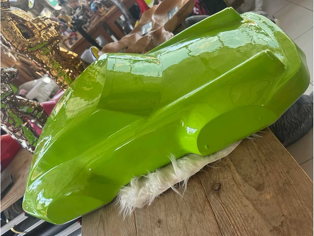 Porsche 911 sculptuur 90cm green - afbeelding 1 van  1